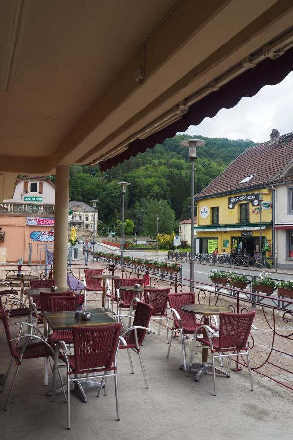 Hotel Des Voyageurs Pont-de-Roide 外观 照片