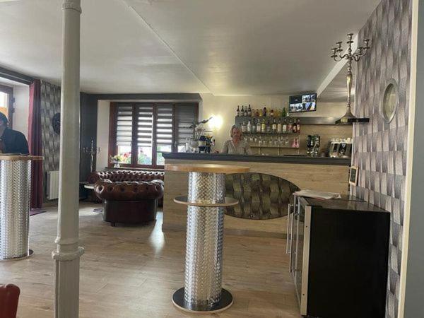Hotel Des Voyageurs Pont-de-Roide 外观 照片